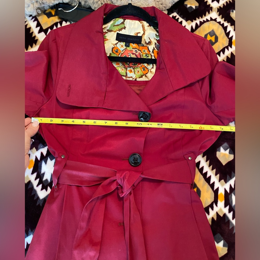 Steve Madden red belted pea coat with black buttons. NWOT size M - Picture 10 of 13